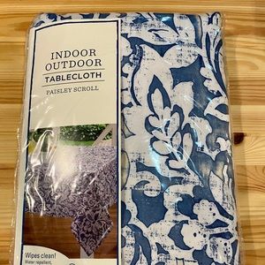 🚫SOLD🚫Paisley Scroll Indoor Outdoor Tablecloth